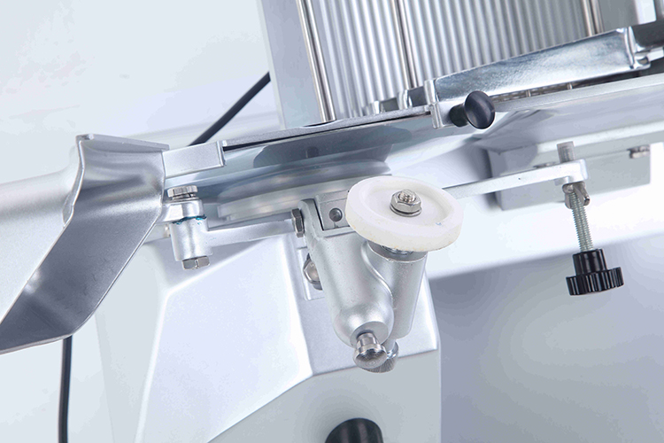 makinang pangputol ng karne 